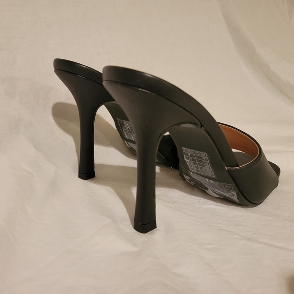Forever 21 Faux Leather Black Slip on Stiletto Heels Sandals Backless Square EUC - Picture 3 of 7